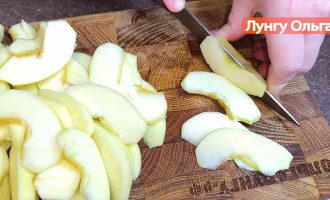 шарлотка с яблоками рецепт